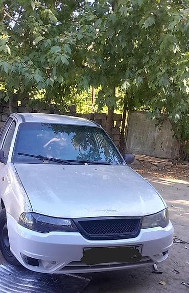 Daewoo Nexia: 1.6 l | 2010 il Sedan
