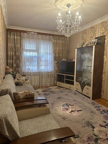 9 ci mikrorayon satilan evler: Bakı, 3 otaqlı, Köhnə tikili, 80 kv. m — 1