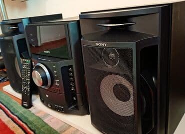 səs yazma studiyaları: Sony musiqi mərkəzi, DVD oxuyucusu və uzaqdan idarəetmə pultu ilə — 3