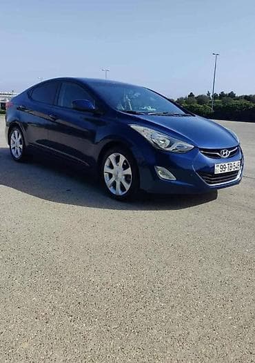 kia optima 2013: Hyundai Elantra: 1.8 l | 2013 il Sedan — 8