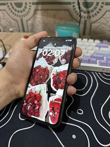 c4 b0phone x: IPhone 11, Qara, Face ID — 3