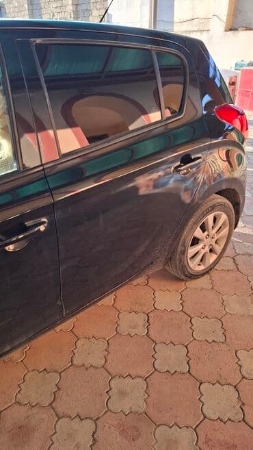 фольксваген гольф 1 6: Hyundai i20: 1.4 л | Хэтчбэк — 8