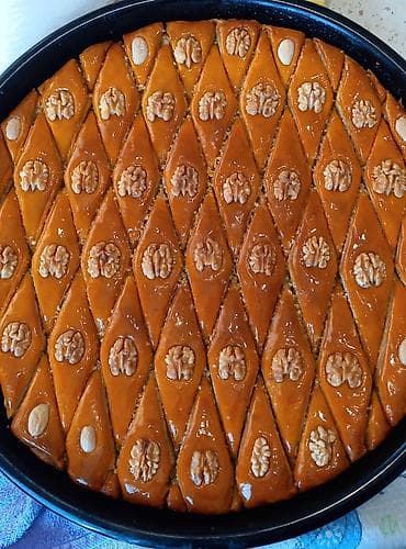 blincik azerbaycanca nedir: Milli şirniyyat dəsti – şəkərbura, paxlava və badambura - Şəkərbura — 6