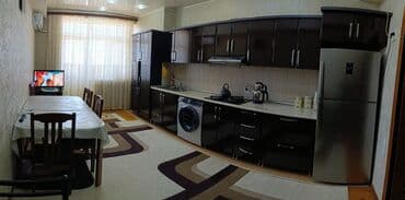 ehmedlide ev: Ev yerlewir ehmedli metrosu, xetai rayonunda. 11/11 e. Lift 10- cu — 4