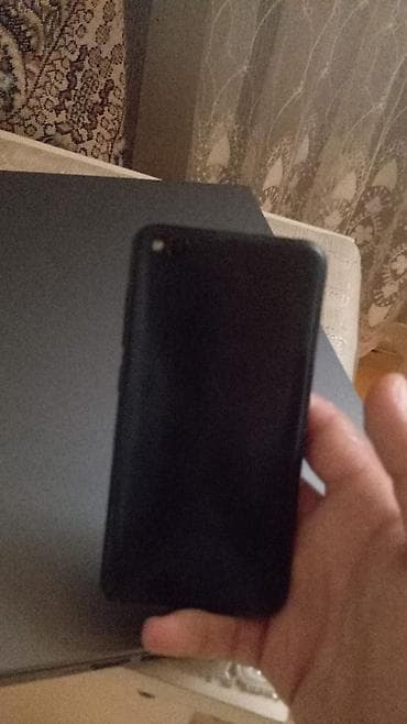 apple iphone 12 mini: Smartfon – qara rəng Xüsusiyyətlər: - Kompakt korpus, tək əllə rahat — 1