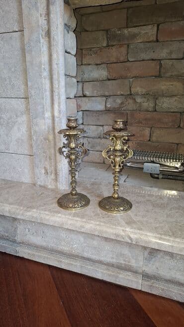 Məhsul: Biri-birinə uyğun 2 ədəd dekorativ şamdan - Material