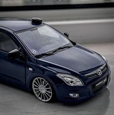 mini disk: 1/24 welly i30 satılır heç bir problemi yoxdu tapılmıyan modeldi — 9