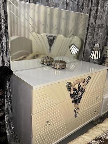 dehliz dolabi satilir: İkinəfərlik çarpayı, Komod — 2