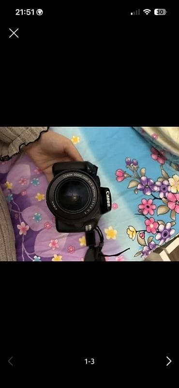 Canon EOS 1100D DSLR fotoaparat - Linza: Canon Zoom Lens EF-S 18-55mm