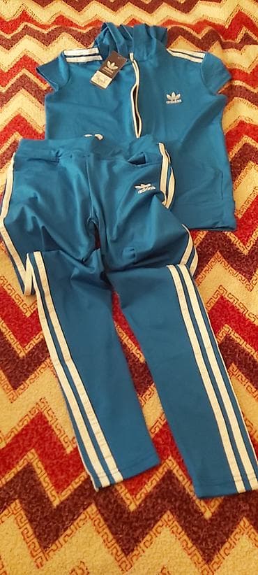 Şəxsi əşyalar: Новый спортивный костюм Adidas 1:1, размер S, цена 25 азн — 1