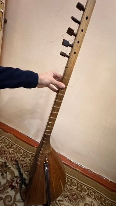 ucuz sıntezatorlar: 🔹 Ana sazdır – səsi çox aydın və təmiz çıxır. 🔹 5 ildir məndədir, son — 8