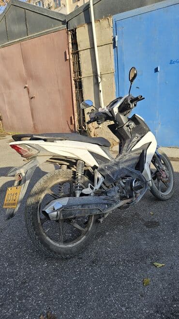 Motonəqliyyatın icarəsi: S50 nin heç bir problemi yoxdur m50nin kasmetikaya ehtiyaci var s50 — 2