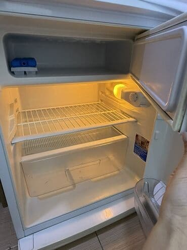 xaladenik satışı: Mini Indesit Soyuducu Satılır, rəng - Ağ — 4