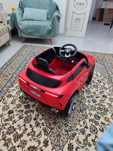 masin oyun: Uşaqlar üçün elektrikli minik maşını – qırmızı rəngdə sport SUV — 7