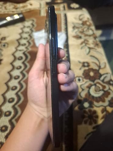 9990 telefon: Honor 200 Lite, 256 GB, rəng - Qara, Barmaq izi, Face ID — 5