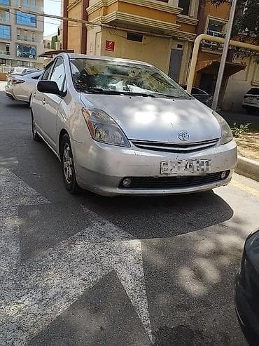 prius qiymetleri: Toyota Prius Masin günlük icareye verilir DEPOZİT 250m Gündəlik 25m — 1
