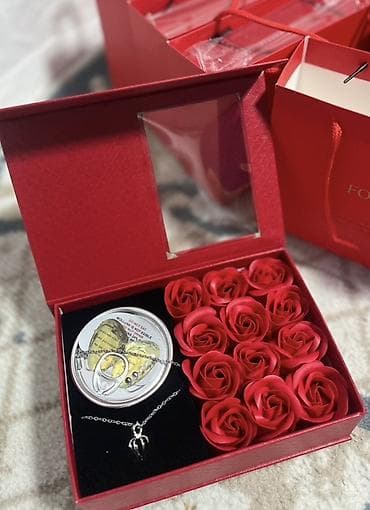 подарок на 14 февраля мужчине: Hədiyyə dəsti – “Love Forever” qutusu Tərkib: - Zərif boyunbağı — 7