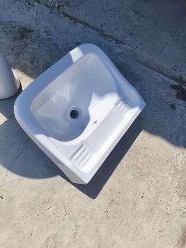 tulpan gulu: Ağ keramika əlüzüyü və pedestal lavabosu dəsti - Material: cilalanmış — 4