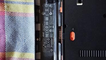acer blue laptop: Acer noutbuk (şassi və batareya bölməsi göstərilib) - Brend: Acer - — 1