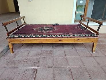 ailəvi çay evi: Taxta çarpayı/kürsü - Material: tamamilə taxtadan hazırlanıb, möhkəm — 1