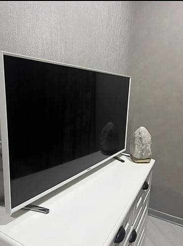 Samsung LED televizor - Marka: Samsung - Korpus rəngi: ağ çərçivə -