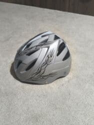 Нарды: L RAZMERDİR ÇOX MOHKEMDİR BAŞ ÖLÇÜSÜ:58-62 SM TEZEDİR 500 GRAMDIR — 2