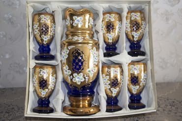 yasil hasar: Bohemia dəst. 27 il bundan qabaq alinib. Qutusunda saxlanilib.Tam — 1