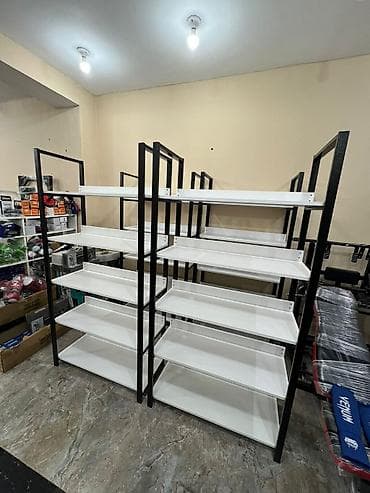 mini pec: Mağaza üçün metal rəf sistemi - Konstruksiya: Qara metal karkas, ağ — 1
