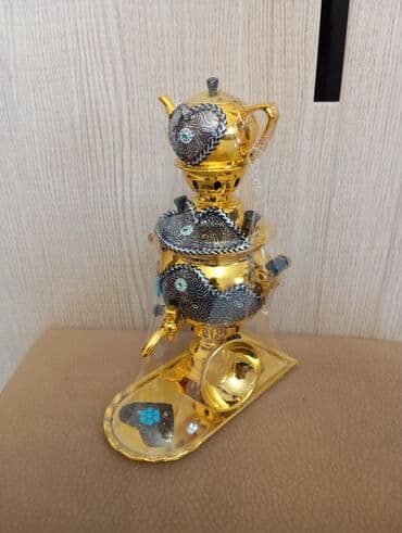 Yolka işıqları: Suvenir samovar — 1