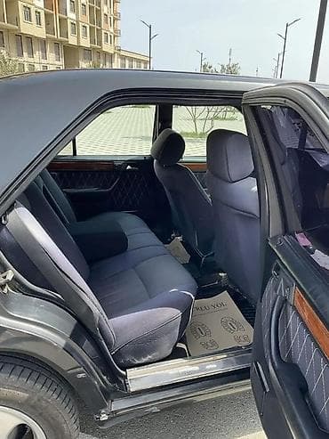 mercedes 124: Mercedes-Benz W124: 2.2 l | 1994 il Sedan — 10
