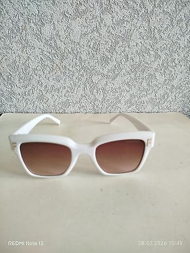 persol eynək: Brend gün eynəyi. Garavani — 1