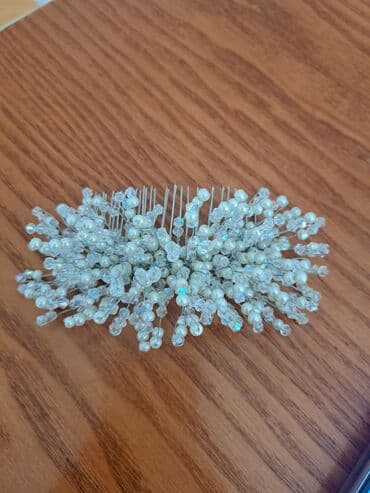 1 qram qızıl neçə manatdır 2025: Saç aksesuarl. Zaks üçün saç aksesuarı. 30 manata alınıb. 15ə satıram — 1