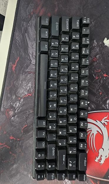 mexaniki klavyatura: Kompakt RGB mexaniki klaviatura karop basi da var isdeal veziyet - — 3