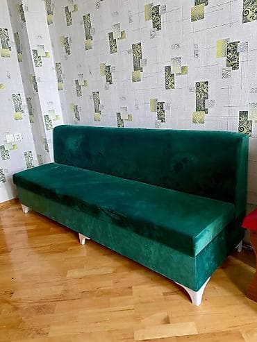 Divan 130 azn Yeni kimidi, 2 aydı alınıb. Bazalıdır. Uzunluğu 2, Eni