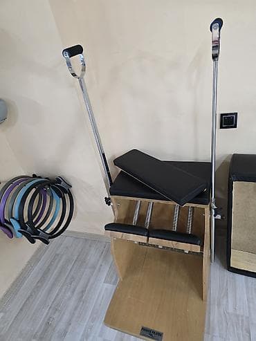 Pilates studiasi uçun pilates avadanliqlari sarilir. Tecili