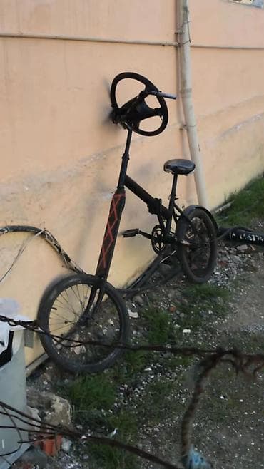 Unikal özəllikli velosiped – sükan əvəzinə avtomobil sükanı ilə əl işi