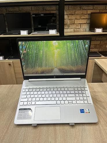 Avtoelektronika: İşlənmiş HP Pavilion, 15.6 ", Intel Core i5, 256 GB, Ödənişli çatdırılma — 1