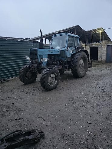 Kənd təsərrüfatı texnikası paketi Traktor:saz vəziyyətdədi.qabağ tam