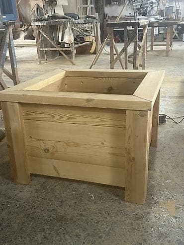 Ağacdan dekorativ kvadrat güldanı - Material: təbii şam ağacı -