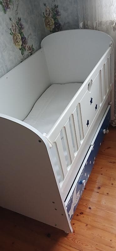 ucuz taxdalar: Oğlan və qız üçün, Dördbucaq, Beşik, Matras ilə, Yellənmə mexanizmsiz — 1
