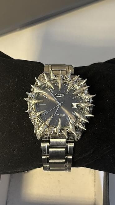 Наручные часы: Casio Quartz qol saatı – xüsusi dizaynlı “spike” kəskin detallar ilə — 1