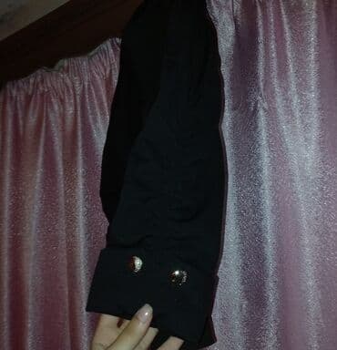 nostril qiymeti: İlk pencək 36 razmerdir Qiyməti 10 manat İkinci pencək 38 razmer — 3