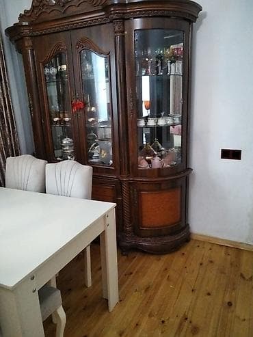 sef asbaz: Klassik üslublu vitrindən ibarət qonaq otağı mebeli. - Material: ağac — 1