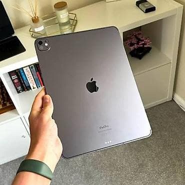 ipad pro: Apple iPad Pro 12.9 (2022), 12,9", 256 GB — 1