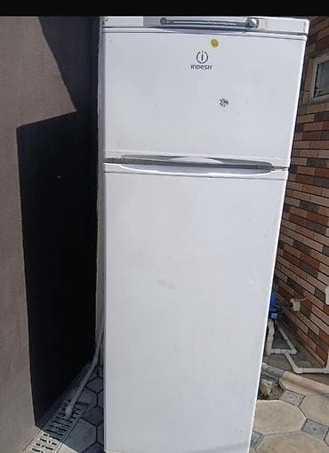 ucuz soyuducular: İşlənmiş 2 qapılı Indesit Soyuducu Satılır, rəng - Ağ — 1