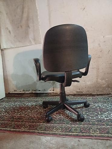 komputer setup: Təkərli, Qolları tənzimlənir, Süni dəri — 6