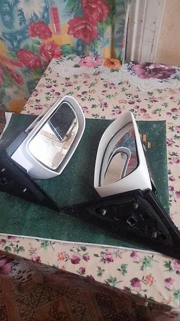 Məhsul: Avtomobil üçün yan güzgü cütü - Rəng: ağ korpus, qara baza -