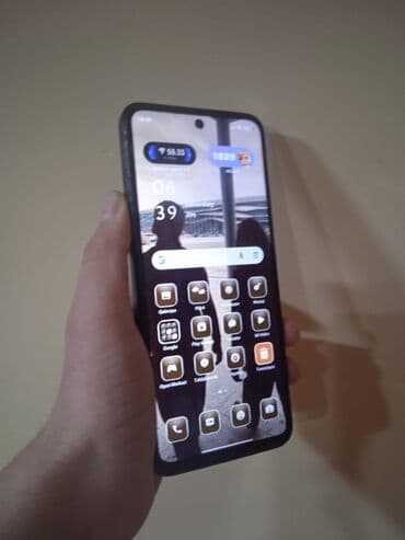 işlənmiş telefonlar a32: Android smartfon - Ekran: tam ekran ön panel, mərkəzdə punch‑hole ön — 1