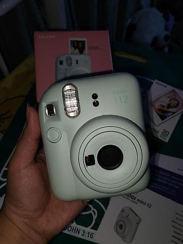 canon printer satilir: Fujifilm Instax Mini 12 ani fotoaparatı Yığcam və istifadəsi rahat — 1