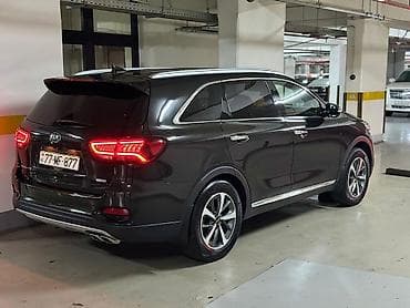 Hyundai Sonata Hybrid – qara rəngli, aerodinamik fastback kuzov — 8